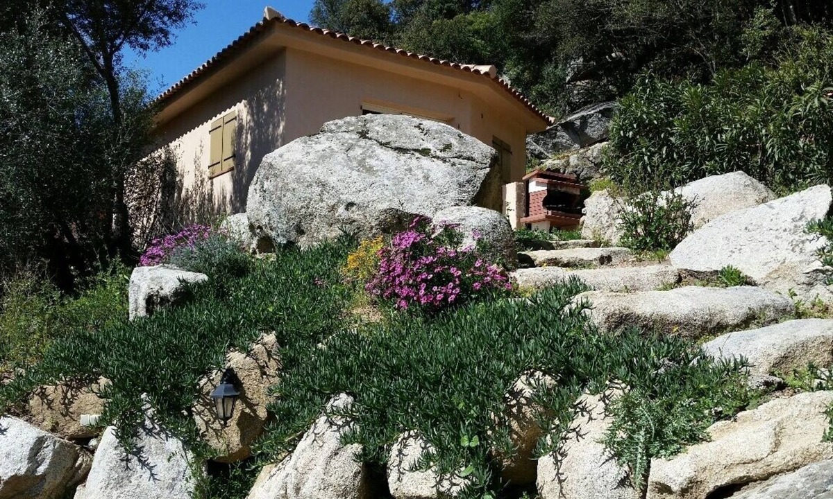 Figari House | House between the rocks magnificent view of the mountains - Near Figari
