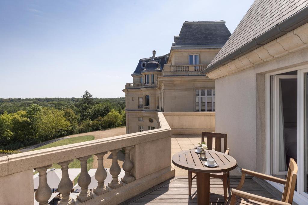 La Chapelle-en-Serval Hotel | InterContinental Chantilly Chateau Mont Royal by IHG