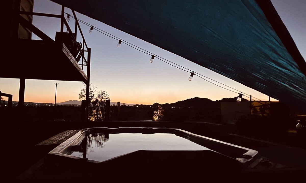 Wonder Valley House | J - Tree RV