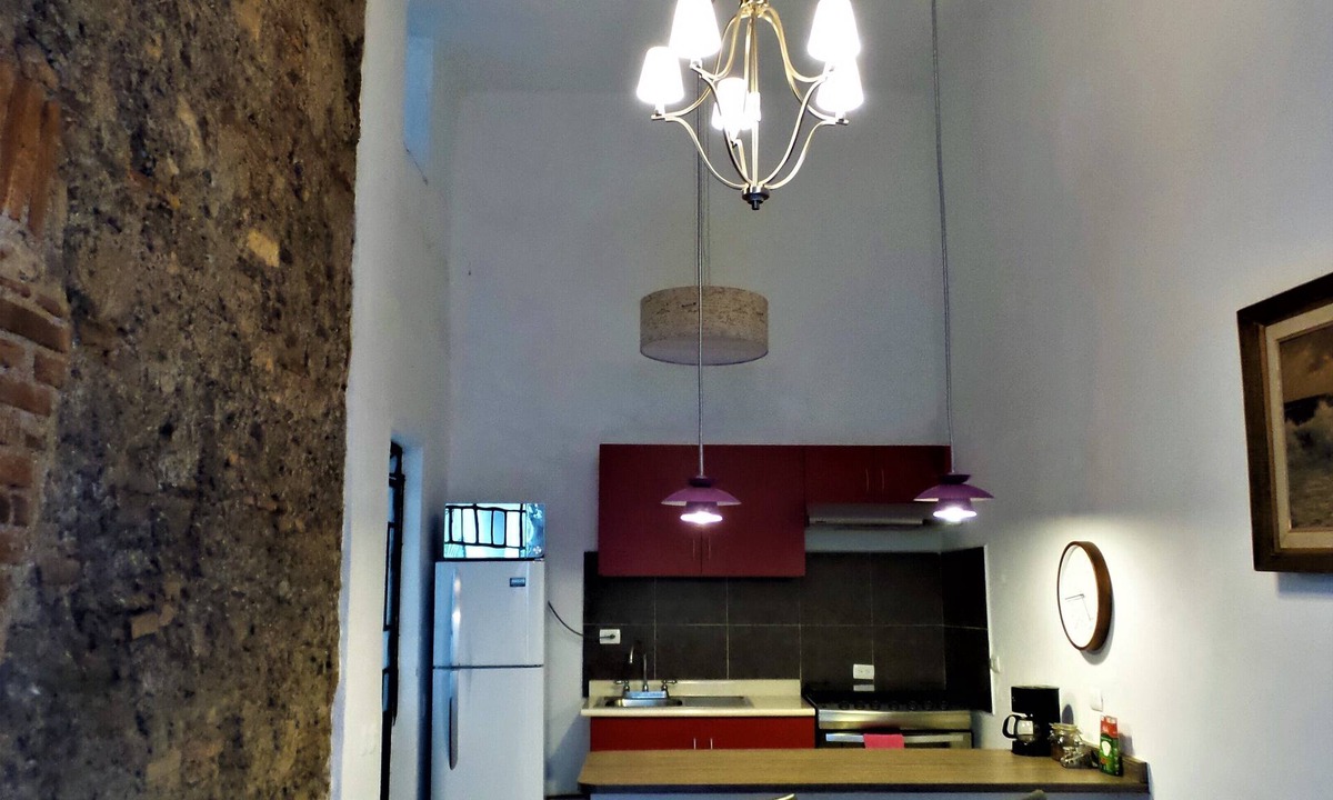 Puebla Historic Center Apartment | Just 3 blocks from Cathedral, fully restored, high ceilings and modern finishes.