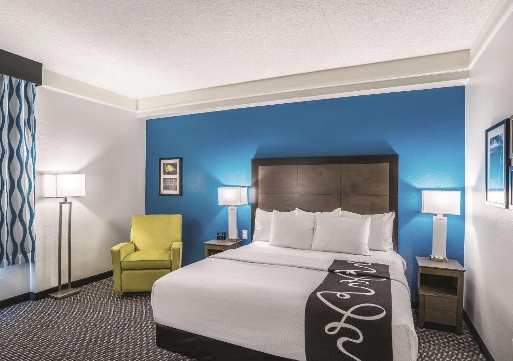 Ahwatukee Foothills Hotel | La Quinta by Wyndham Phoenix Chandler