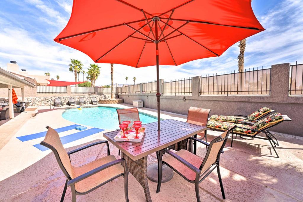 Lake Havasu City House | Lake Havasu Home: Heated Pool & Golf Course Views