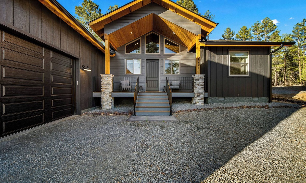 Torreon House | Lake-View Gem w/Outdoor Entertainment in Show Low