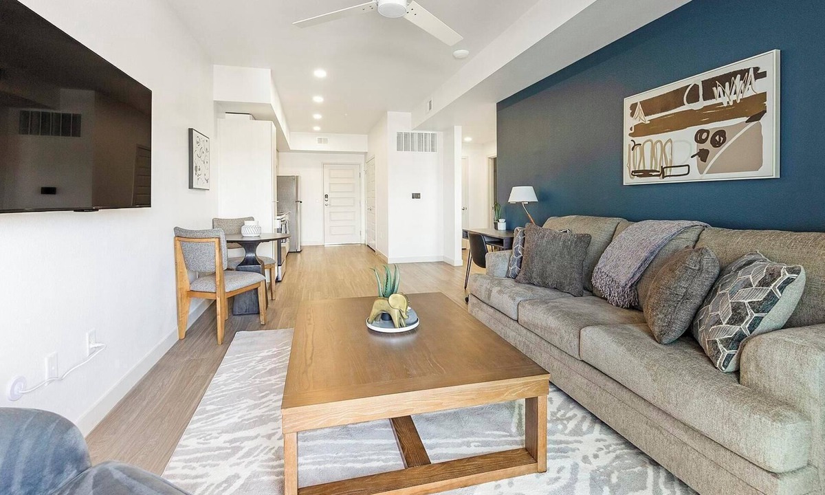 North Mountain Apartment | Landing | Chic 1BD, Pool, Gym