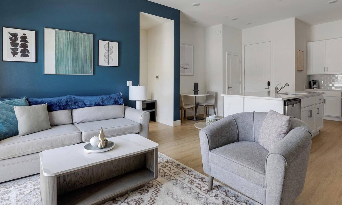 Casas Adobes Apartment | Landing | Incredible 2BD, Pool