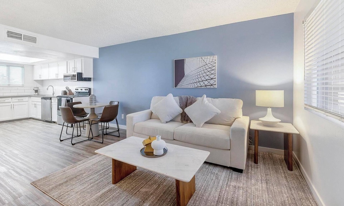 Glendale Apartment | Landing | Spectacular 2BD in Glendale