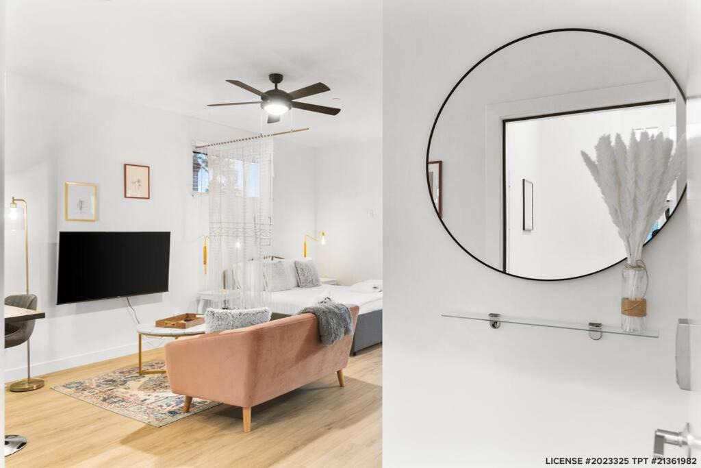 South Scottsdale Apartment | Large Studio Rooftop & Poolside - Walk to Old Town