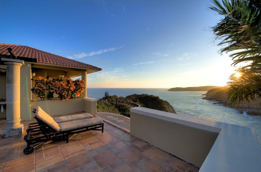 Santa Maria Huatulco Cabin | Las Palmas Oceanfront Villas and Casitas