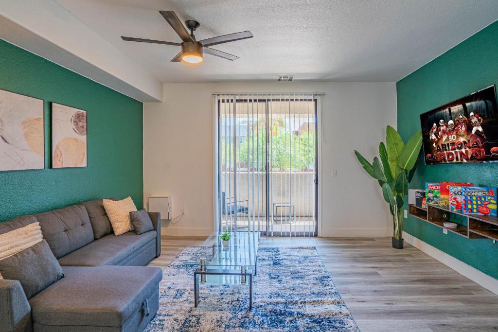 Glendale Sports and Entertainment District Apartment | Lavish 2BD Walk to Westgate Pool Gym WD