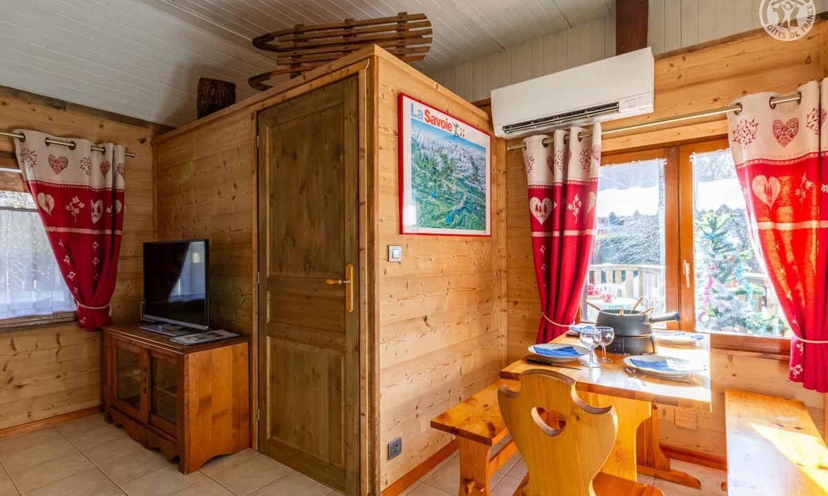 Marthod House | LE CHALET DE LA SOURCE