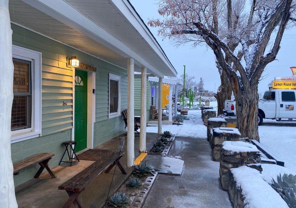 Cartago House | Lemon house inn