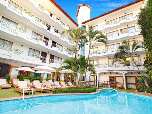 Romantic Zone Hotel | Los Arcos Suites