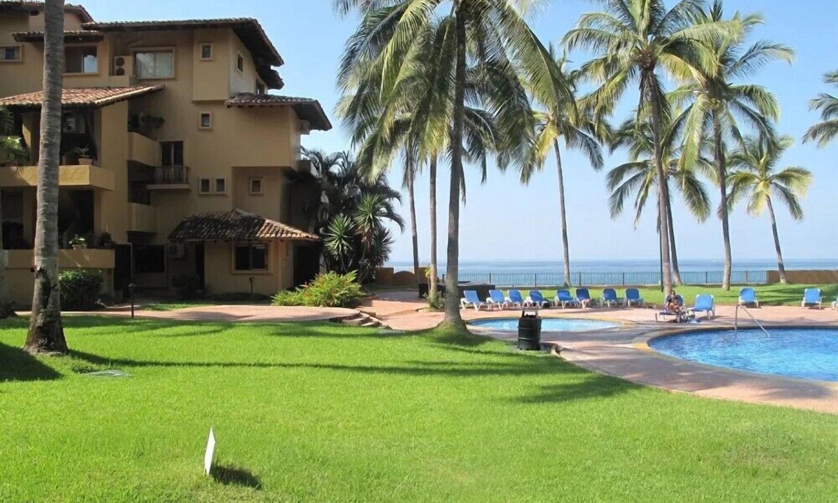 South Hotel Zone Hotel | Los Tules Private 2BR Condo with Pool and Local Attractions