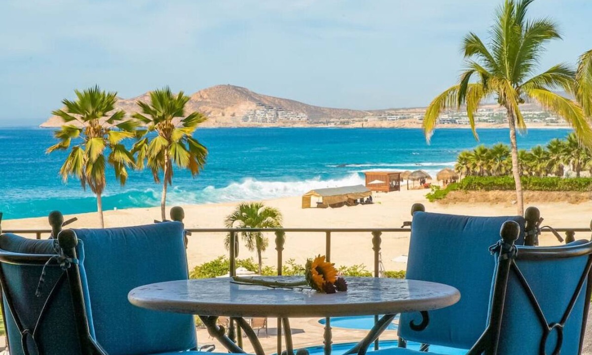 San Jose del Cabo Condo | Lovely Beachfront 1BR Condo at Casa Del Mar