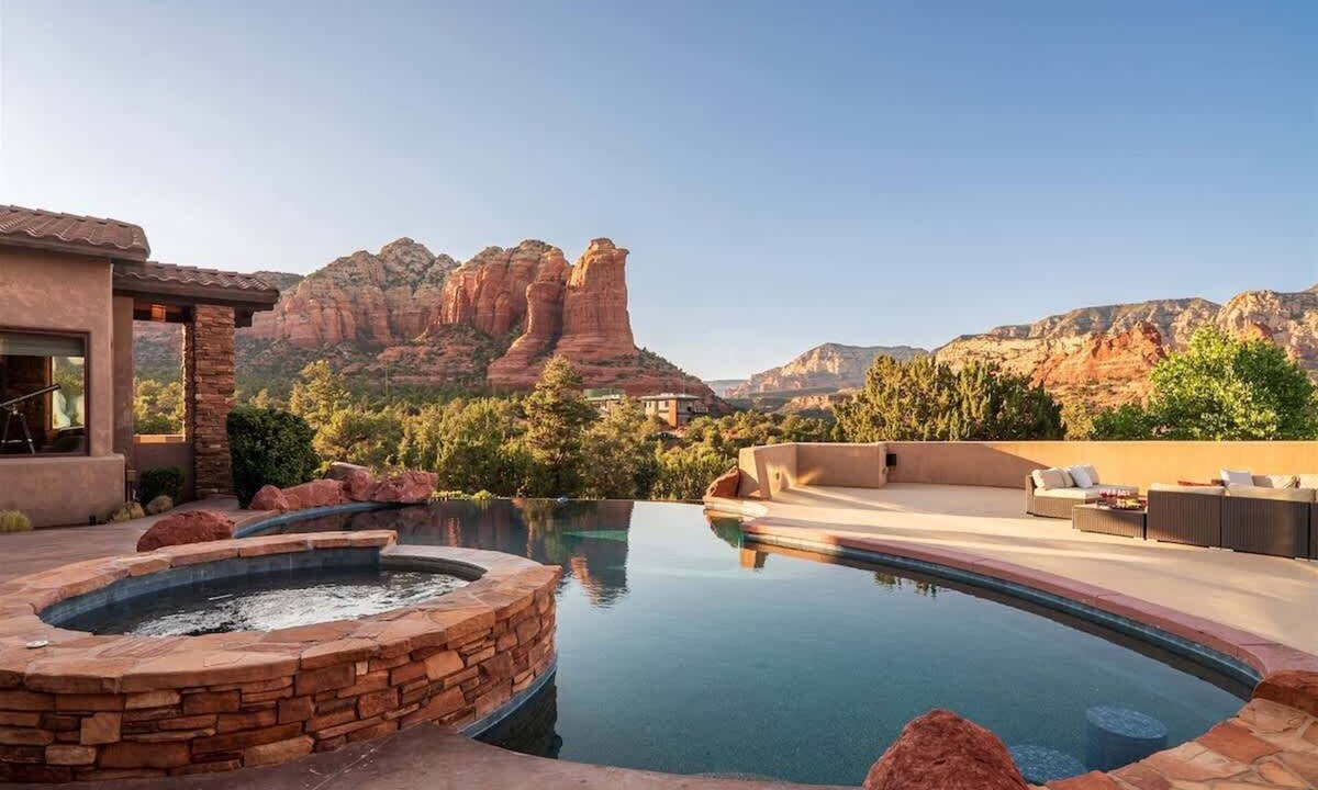 West Sedona House | Lux 360 Views, Pool & Hot Tub! Sky Dancer - S019