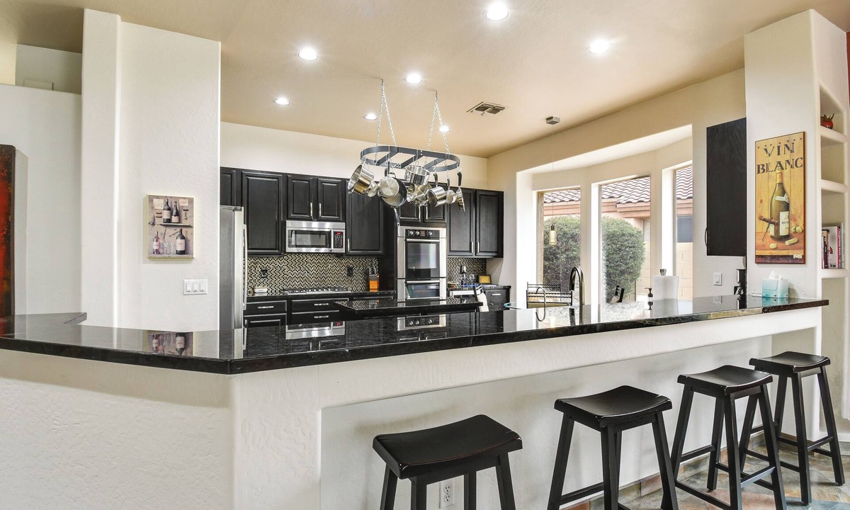 Glen Eagle Cottage | Luxe Couples Retreat w/Pool & Outdoor Kitchen!