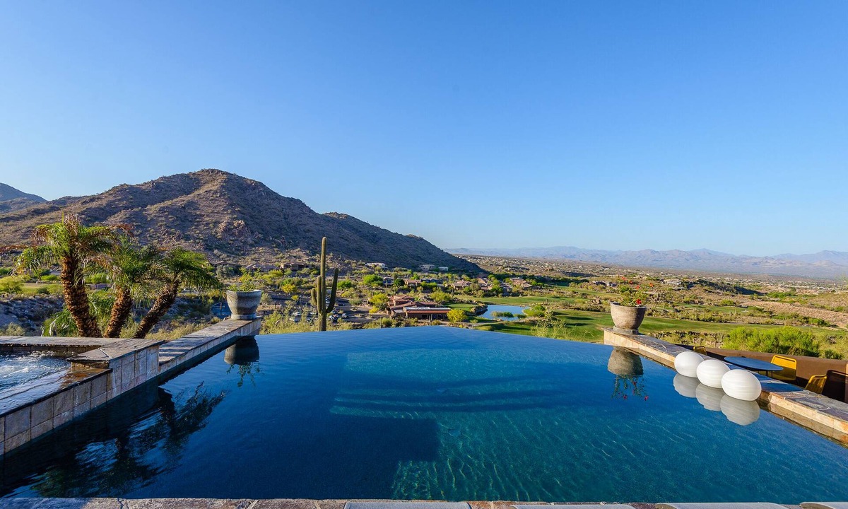 Fountain Hills House | Luxurious Entertaining Paradise, Infinity Edge Pool/Hot-Tub, Endless VIEWS!
