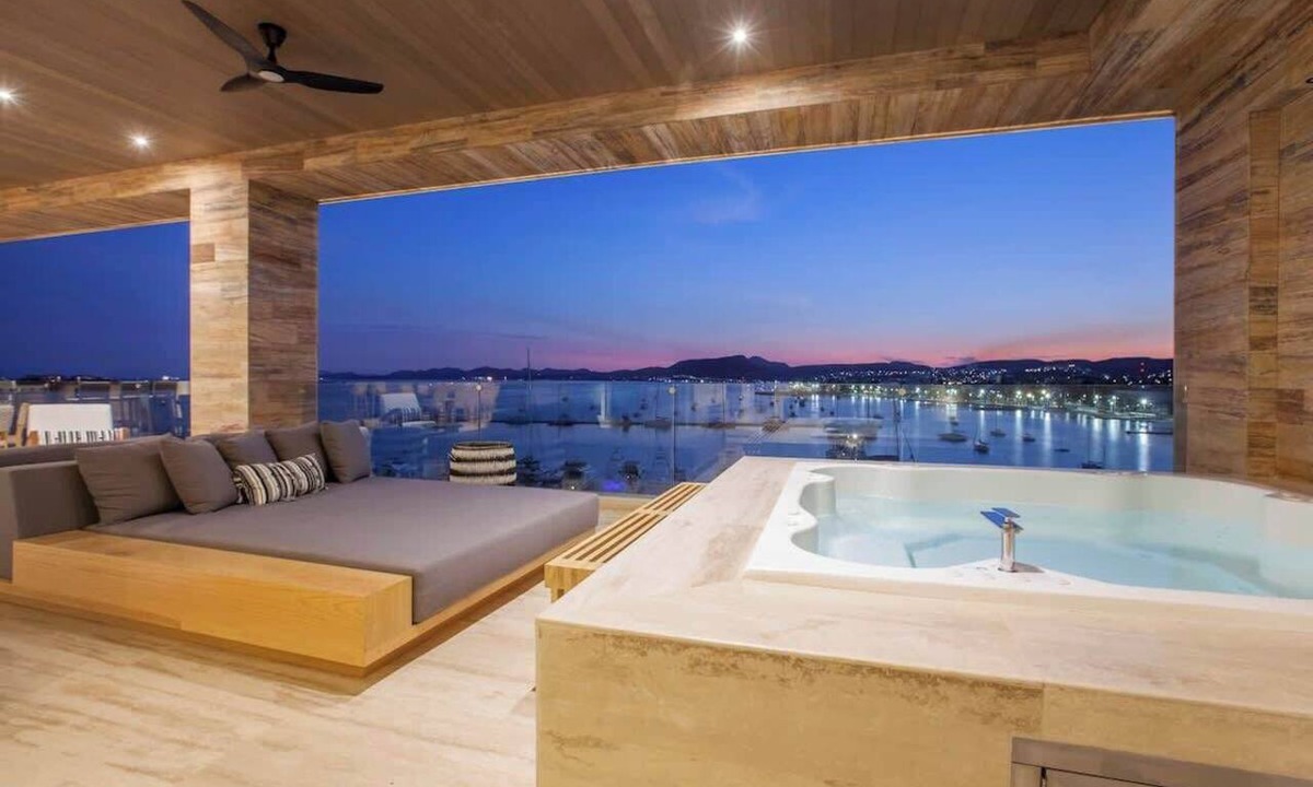 La Paz Apartment | Luxury bayfront condo with panoramic views!
