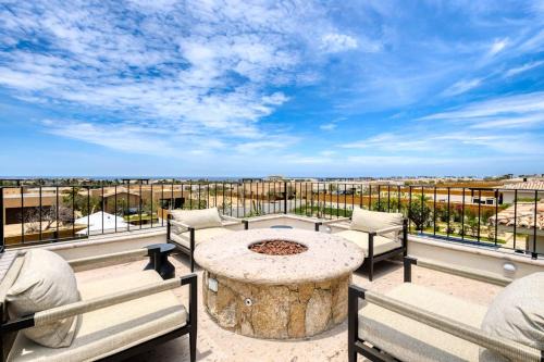 Los Cabos House | Luxury Coastal Retreat - Pool & World-Class Golf