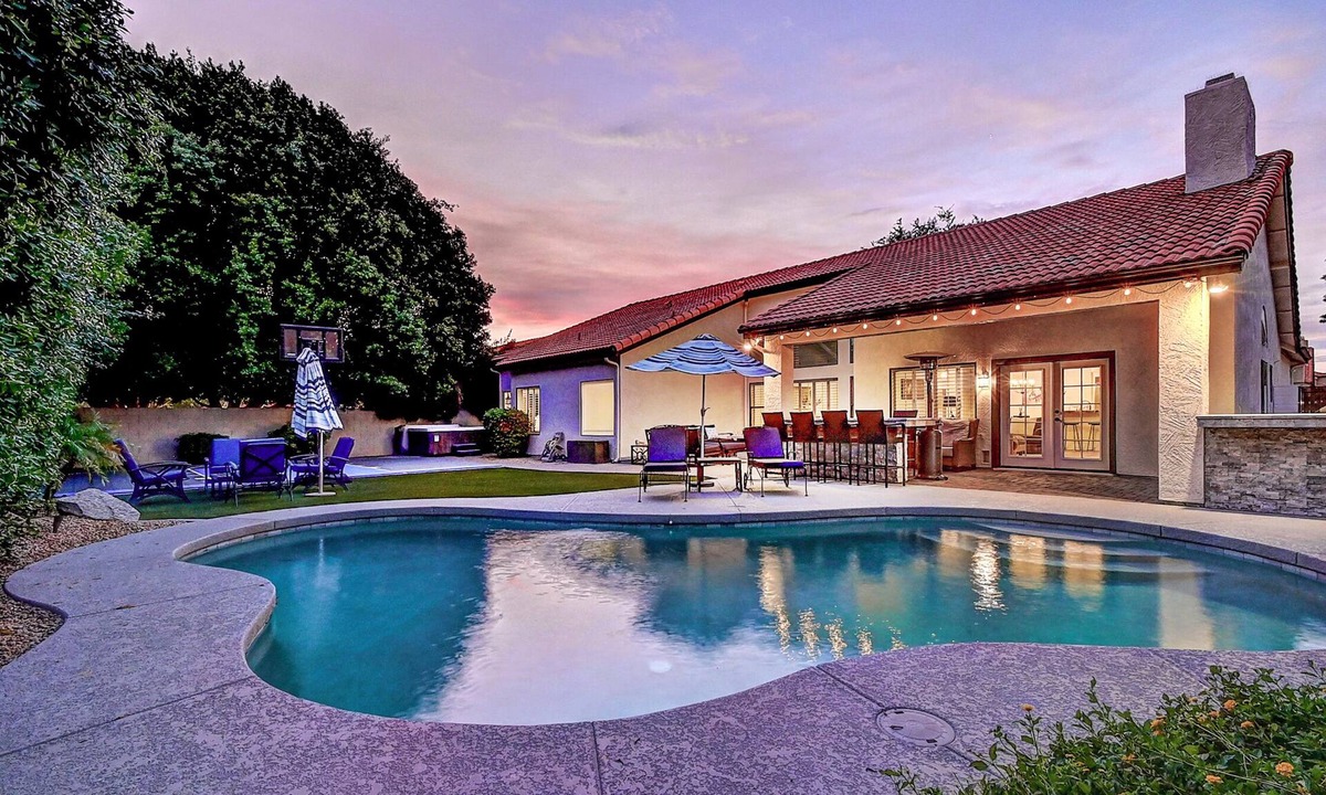 Paradise Valley Village House | Luxury Scottsdale Kierland 5 Bdrm w/Backyard Oasis!