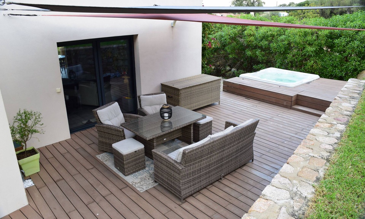 Marine de Davia House | Luxury seaside villa, garden, pool and Jacuzzi for 6 people