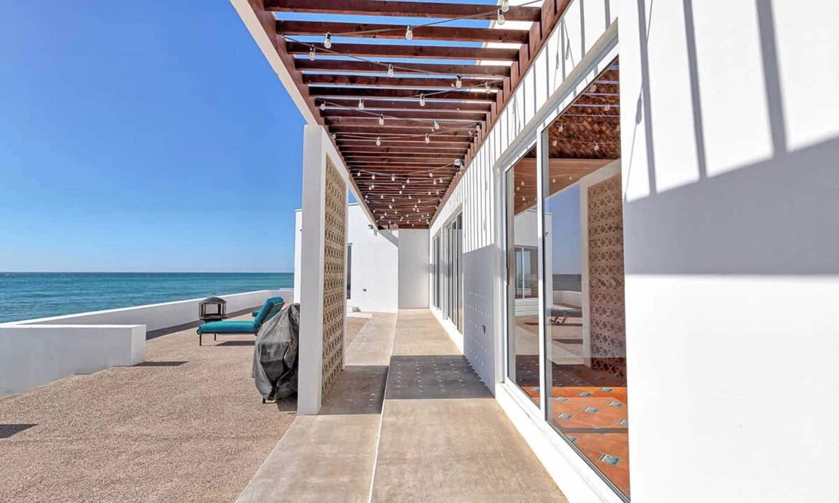 Las Conchas House | Luxury & Spacious Beachfront Home Casa Espiritu