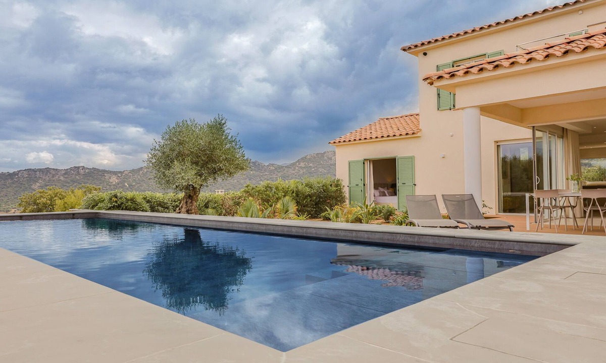 Monticello Villa | Luxury villa, very nice sea view, fully air-conditioned, heated swimming pool