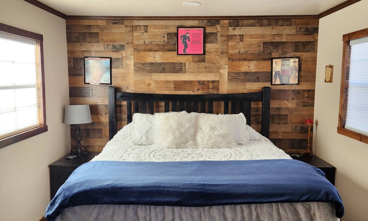Fredonia Cabin | LV Bar Ranch Cabin#1 Marty Robbins Theme