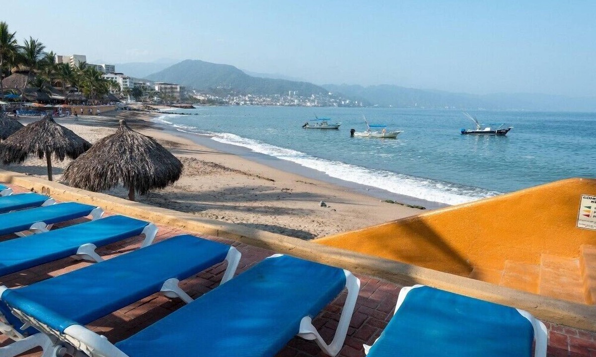 South Hotel Zone Hotel | Magnificent 1BR Condo in Park Royal Los Tules with Pool