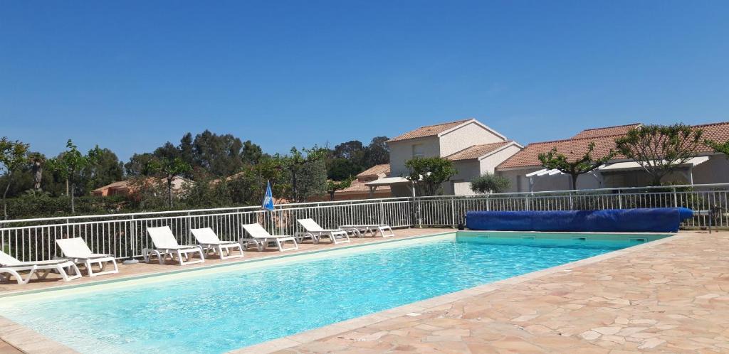 Prunete House | Maison à Cervione Prunete jardin piscine accès direct plage