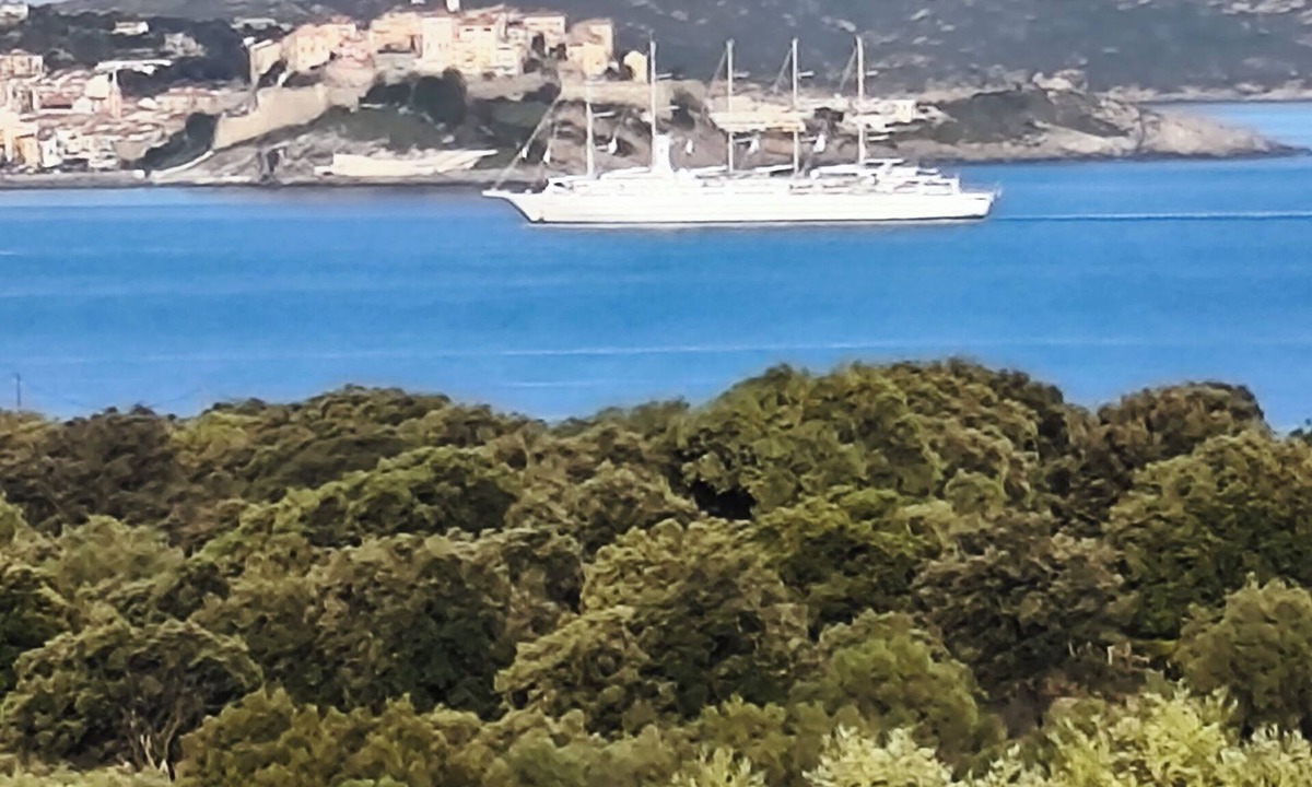 Lumio House | MAISON 150m2 Rd C DE VILLA SUR LE GOLF DE CALVI for 4 to 8 adults clim