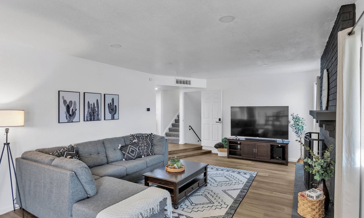 Glendale House | Marvelous 5-bedroom house in family friendly Glendale
