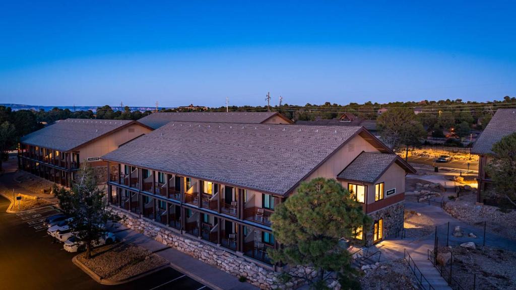 Grand Canyon Village Hotel | Maswik Lodge - Inside the Park