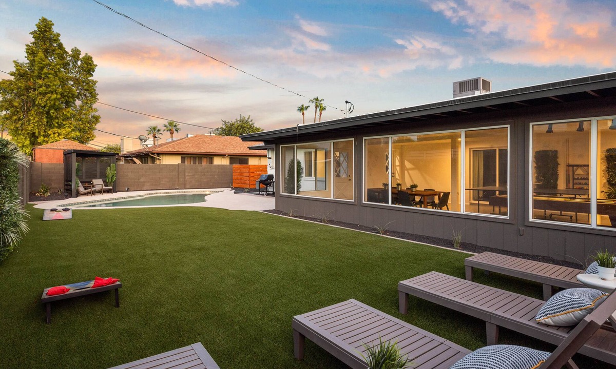 Village Grove House | Mid-century Modern Scottsdale Home w/Heated Pool