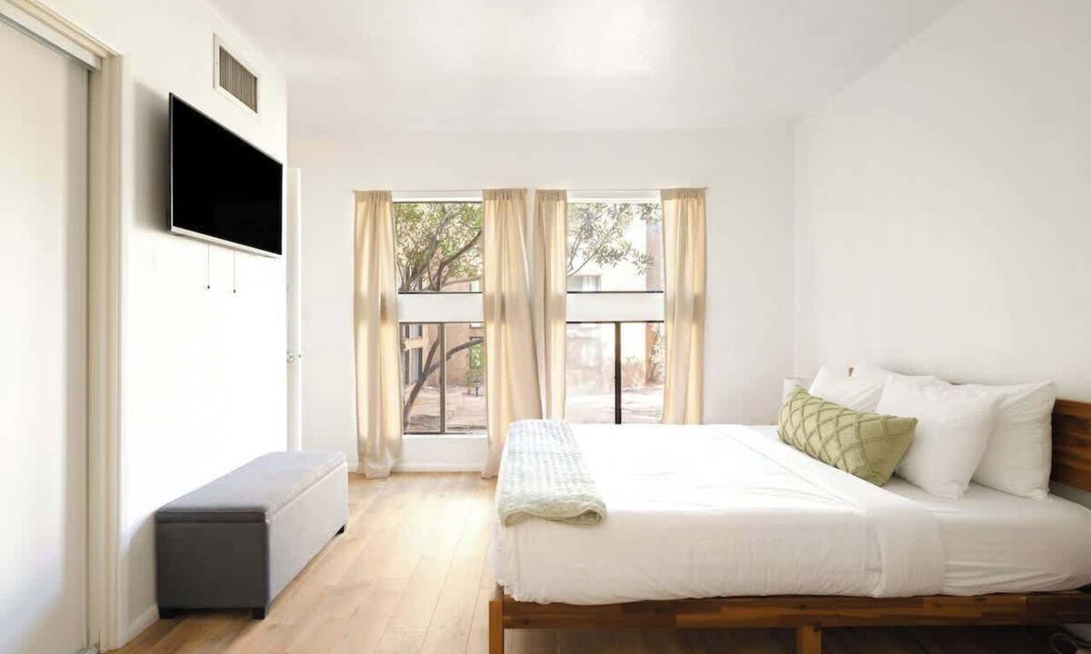 Blenman-Elm House | Midtown Retreat-Pet Friendly