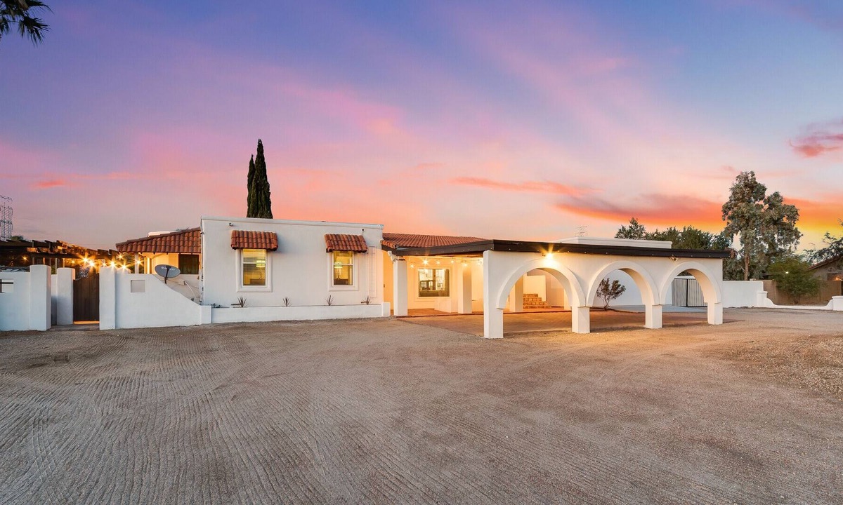 Peoria House | Mission Villa! Acre Lot paradise