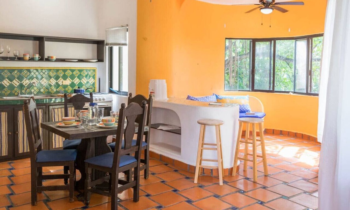 Downtown Apartment | Mixteca 3 by Blueplaya, 1 block from beach