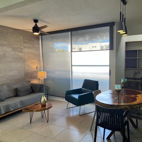 Jacinto Pat Apartment | Modern 2BR 2BA Workspace Wifi Pools 24x7 Sec