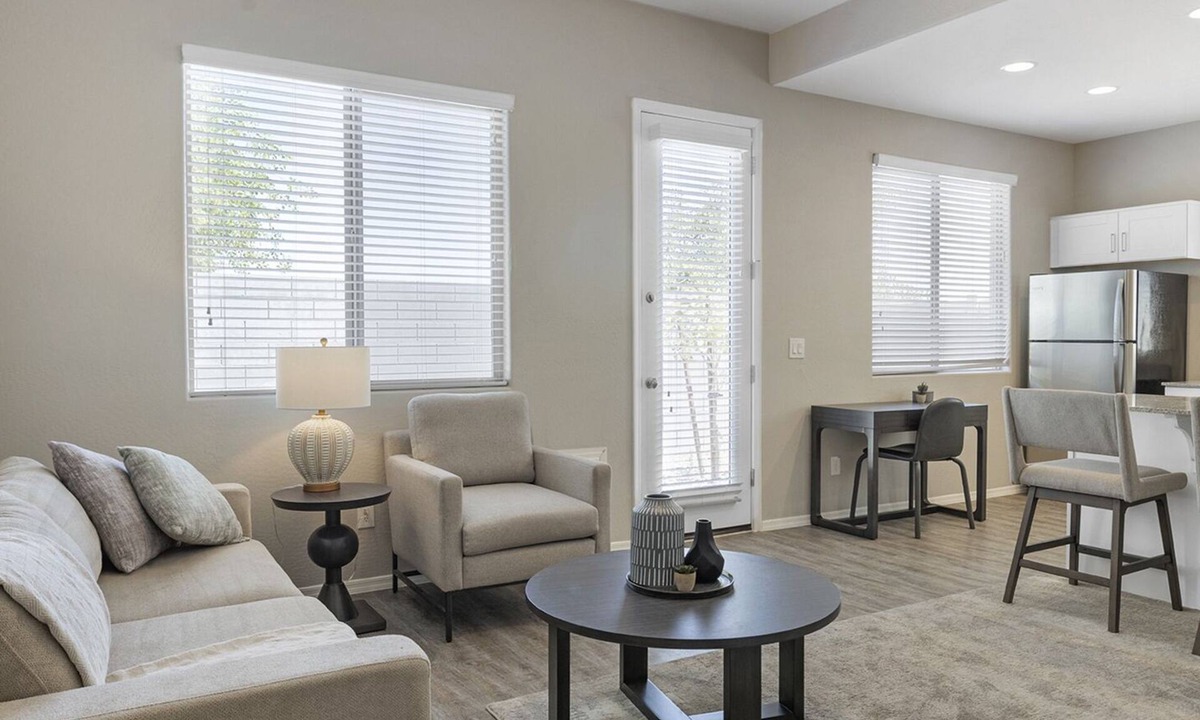 Litchfield Park Apartment | Modern Apartment in Prime Location (ID8464X51)