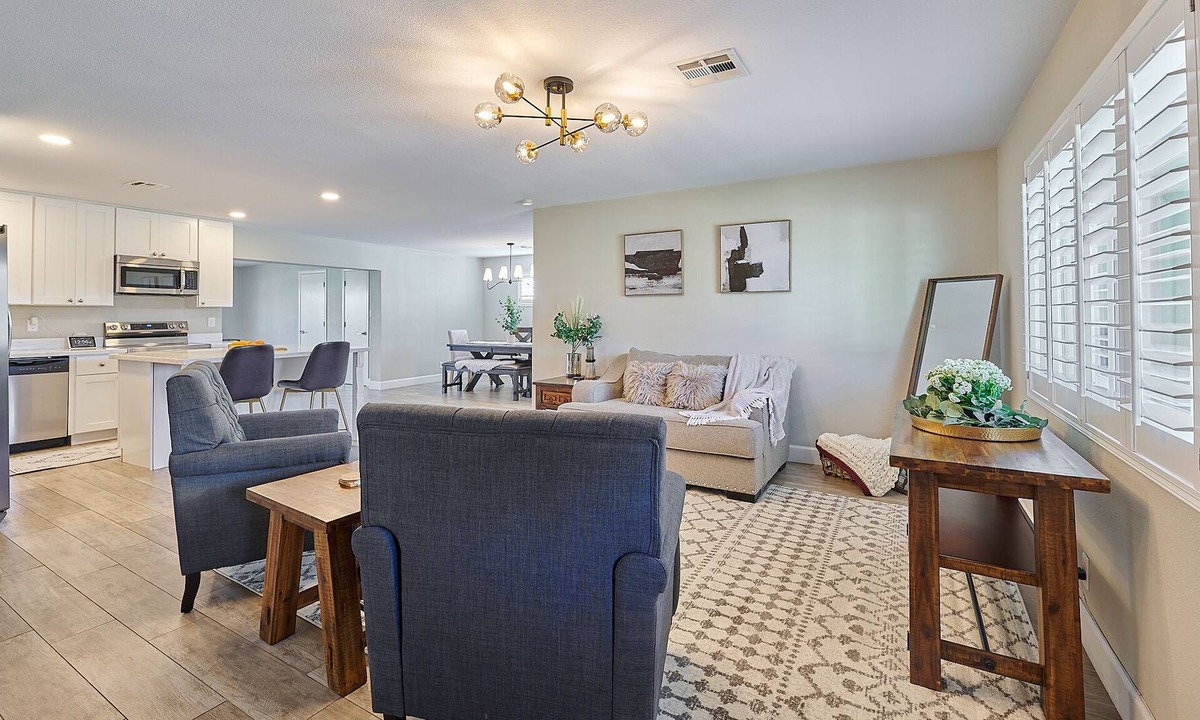 Papago Parkway House | Modern Home in Scottsdale Great Location!