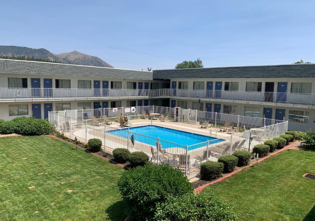 Flagstaff Hotel | Motel 6-Flagstaff, AZ - Butler
