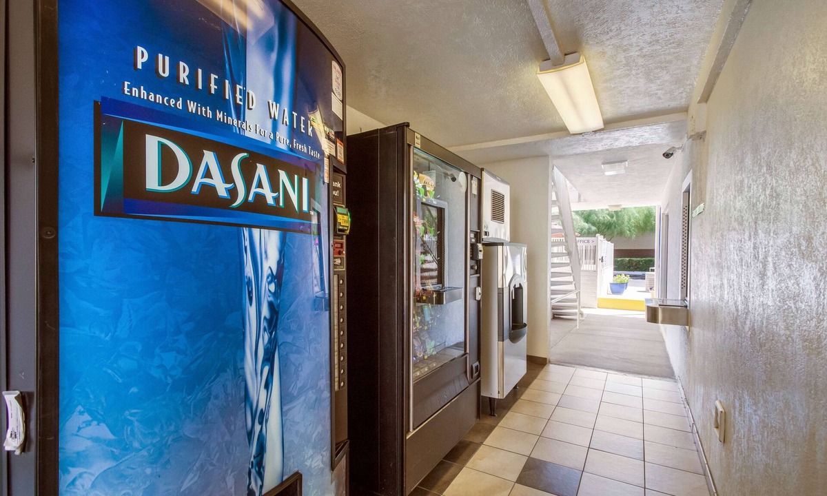 Youngtown Hotel | Motel 6 Youngtown, AZ - Phoenix - Sun City