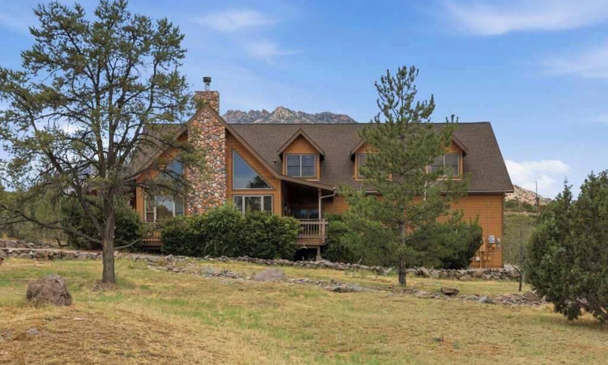 Williamson House | Mountain Lodge Retreat | Hot Tub Game Rooms Sleeps Large