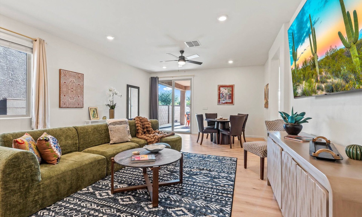 Casas Adobes House | Mountain Views! Spacious 5BR Home w/Park Access