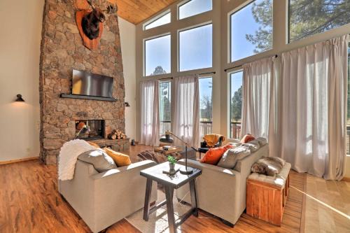 Munds Park House | Munds Park Cabin Deck, Near Pinewood Golf Course