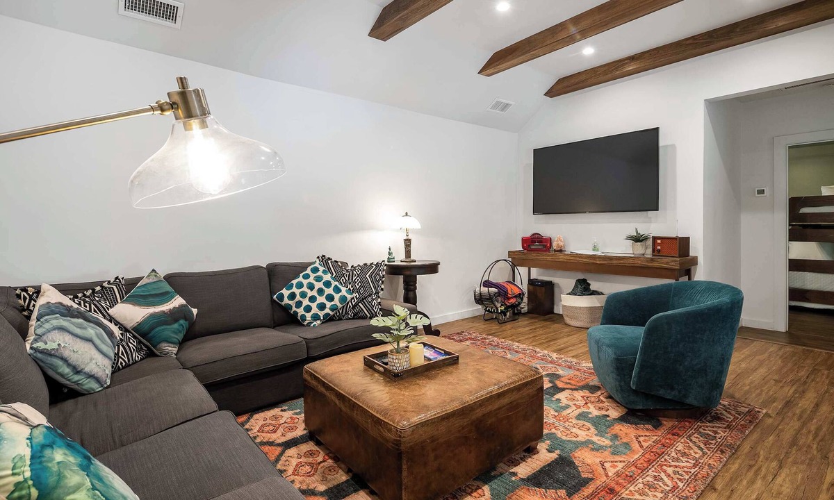 Southside House | Myrinn - Sauna, Fire Pit & Walk to NAU Campus