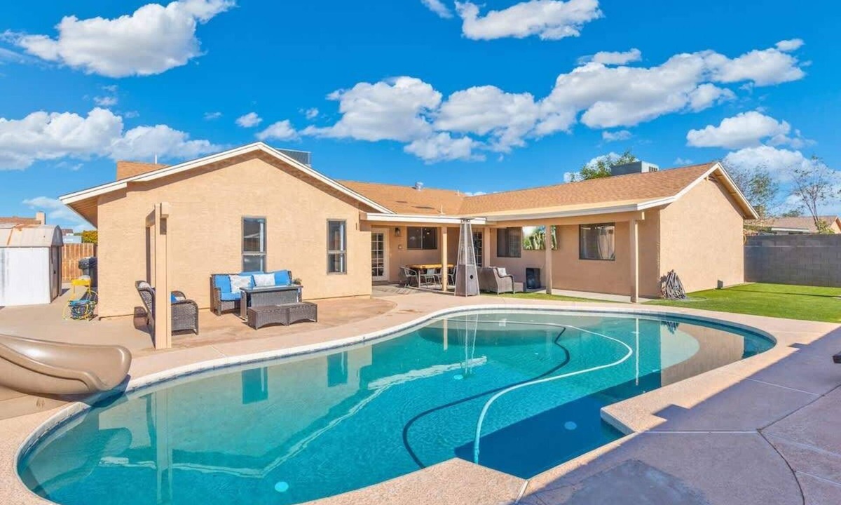 Westgreen Estates House | *NEW* 2 Homes in 1! Casita, Heated Pool, Fire Pit!