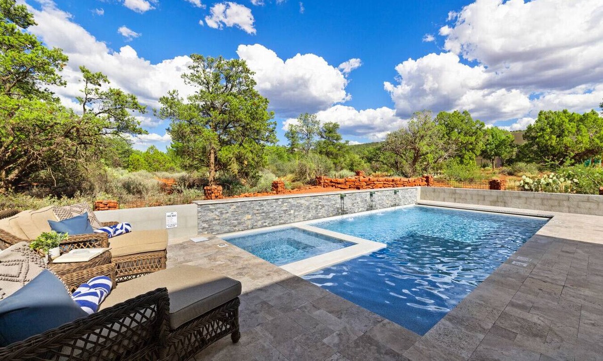 West Sedona Apartment | NEW! heated pool/spa, fire pit, stargazing
