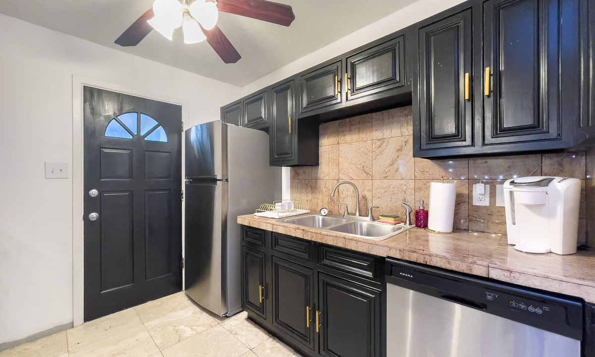Papago Parkway House | NEW! #InstaglamAZ | 4Br/2b Selfie House Scottsdale