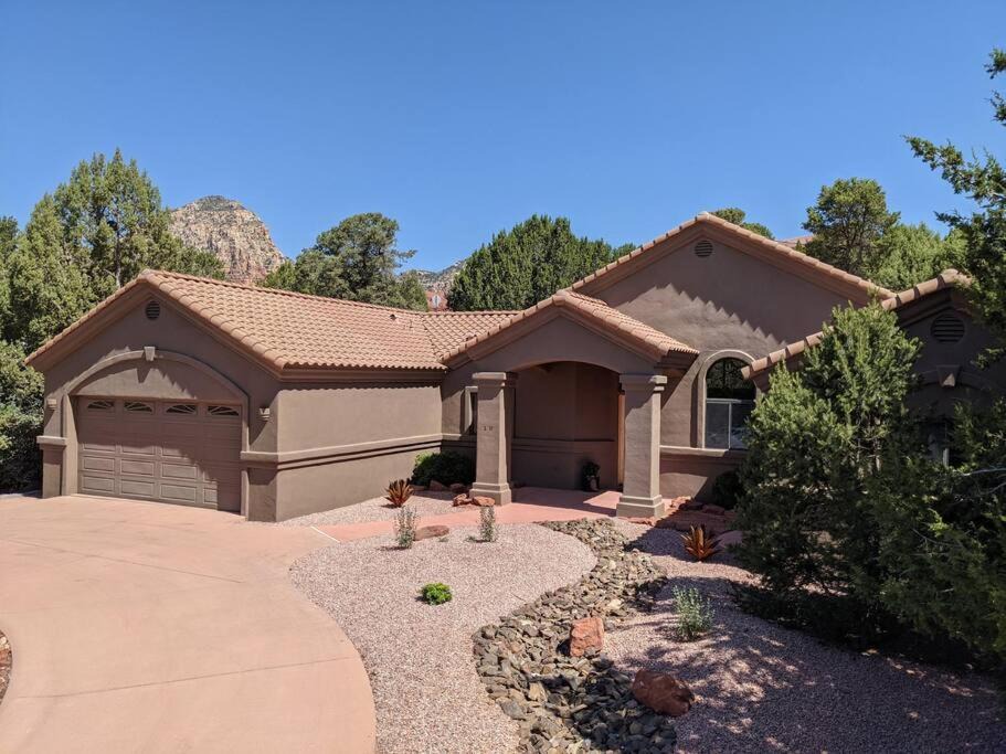 West Sedona House | *NEW* Stunning Southwest Retreat w/King Suites